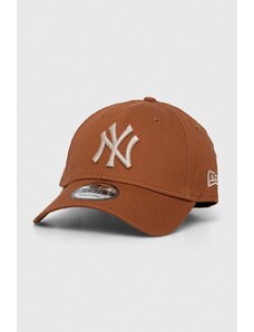 Bavlněná baseballová čepice New Era NEW YORK YANKEES hnědá barva, s aplikací