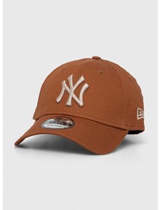 Bavlněná baseballová čepice New Era NEW YORK YANKEES hnědá barva, s aplikací