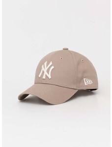 Bavlněná baseballová čepice New Era NEW YORK YANKEES béžová barva, s aplikací