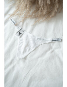 Calvin Klein tanga - bílá krajka