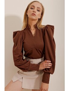 Trend Alaçatı Stili Women's Brown Crew Neck Princess Sleeve Woven Crop Blouse