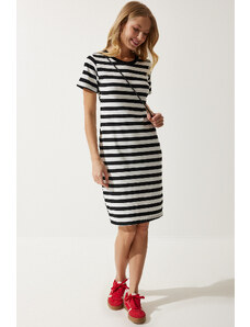 Happiness İstanbul Women's Black and White Crew Neck Striped Knitted Dress