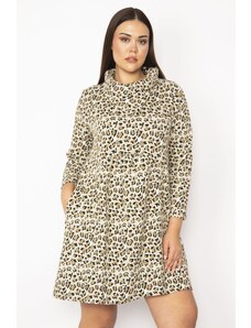 Şans Women's Plus Size Dress With A Mink Collar And Front Detail, Elastic Smocked Pocket In The Middle Back