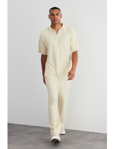 Trendyol Limited Edition Ecru Oversize/Wide Fit Anti-Wrinkle Ottoman Polo Neck T-Shirt