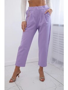 MladaModa Stylové 7/8 kalhoty s řetízkem model 6759V barva lila