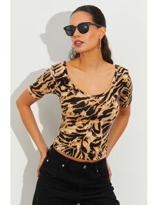 Cool & Sexy Women's Camel Patterned Blouse