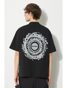 Bavlněné tričko PLEASURES Twirl Henley černá barva, s potiskem, P24SP022.BLACK