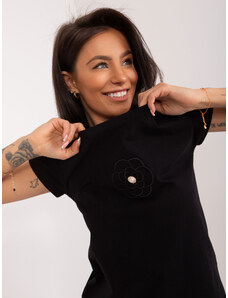 Fashionhunters Černé dámské tričko s nášivkou BASIC FEEL GOOD
