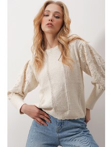 Trend Alaçatı Stili Women's Beige Crew Neck Patterned Embroidered Balloon Sleeve Knitwear Sweater