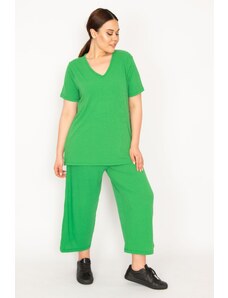 Şans Women's Green Camisole Set With Knitted Elastic Waist, Wide Legs Trousers and a V-Neck Blouse Suit