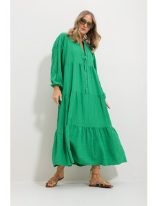 Trend Alaçatı Stili Women's Green Crew Neck Self Textured Maxi Length Dress