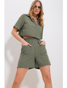 Trend Alaçatı Stili Women's Khaki Polo Neck Crop Blouse And Shorts Woven Bottom Top Set