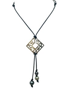 Kožený náhrdelník se 3 tahitskými perlami