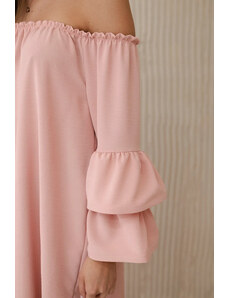 K-Fashion Španělské šaty s volánky na rukávu pudrově růžová