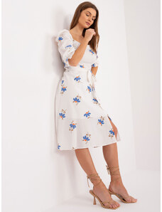 Fashionhunters Ecru-modré květinové šaty s rozparkem
