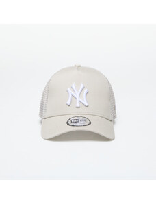 Kšiltovka New Era New York Yankees 9Forty Trucker Stone/ White