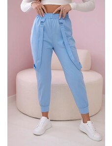 MladaModa Stylové kalhoty s ozdobnými popruhy model 6758 světle modré