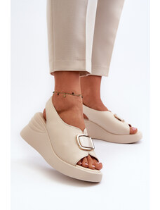 Kesi Kožené dámské sandály na klínku s ozdobou, béžová Salvania