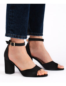 Krásné černé dámské sandály na širokém podpatku
