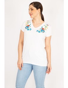 Şans Women's White Plus Size V-Neck Embroidered Blouse