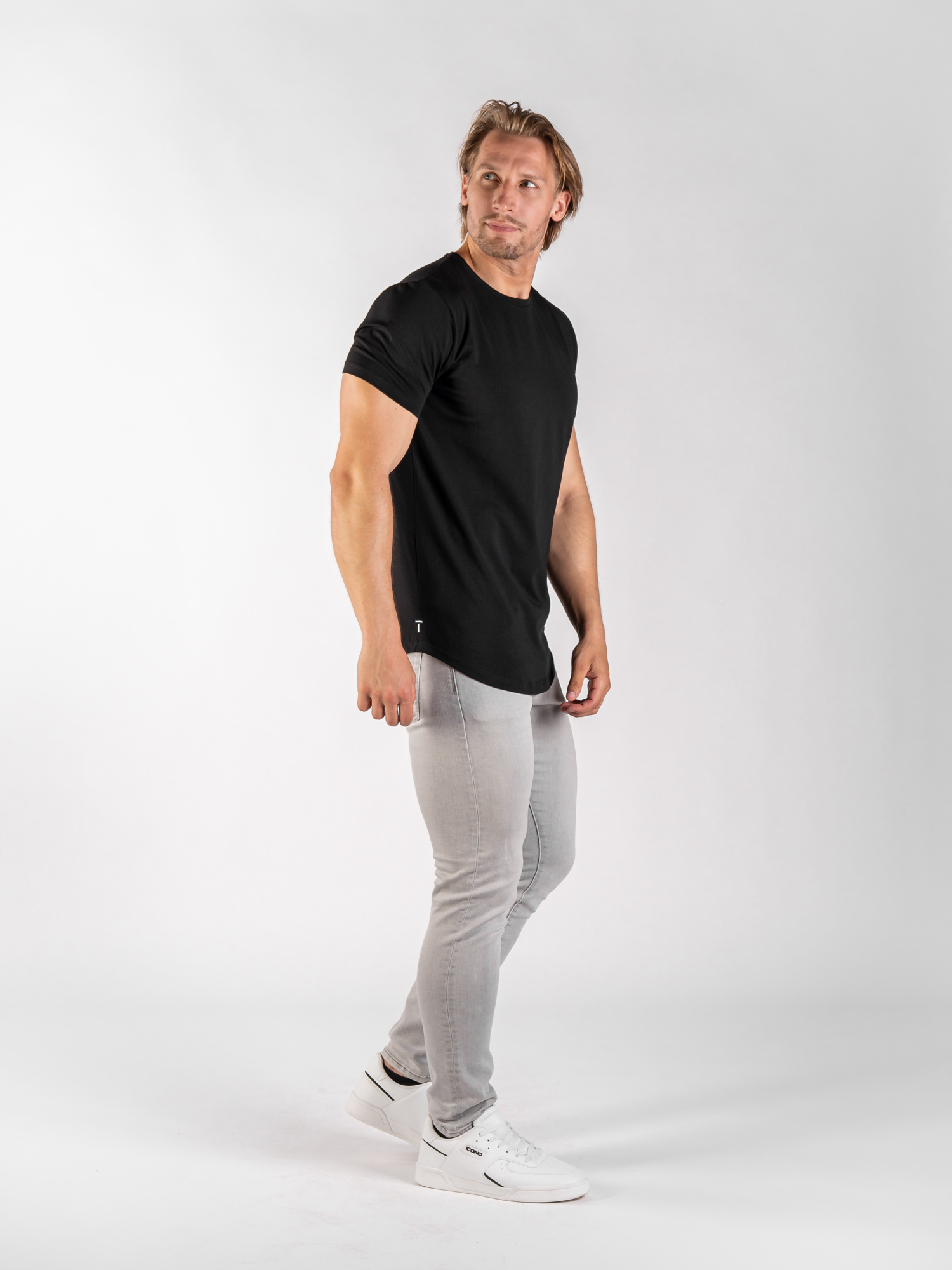 TallGuys Pánské prodloužené tričko | óčko | Deep black