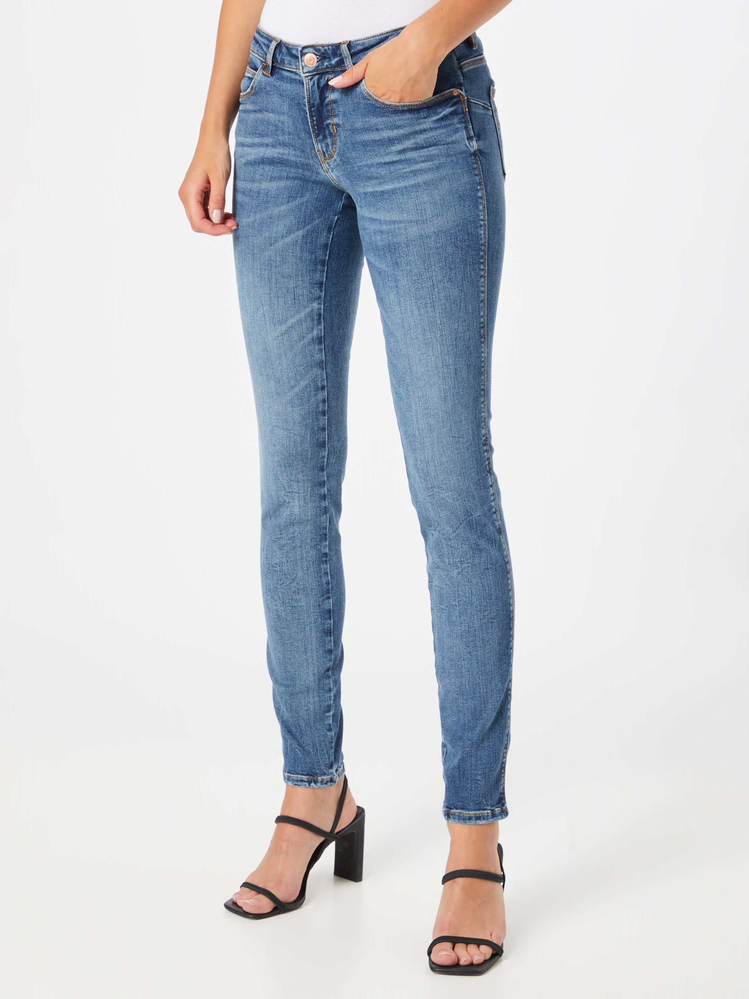 GUESS Džíny 'Curve X' modrá džínovina