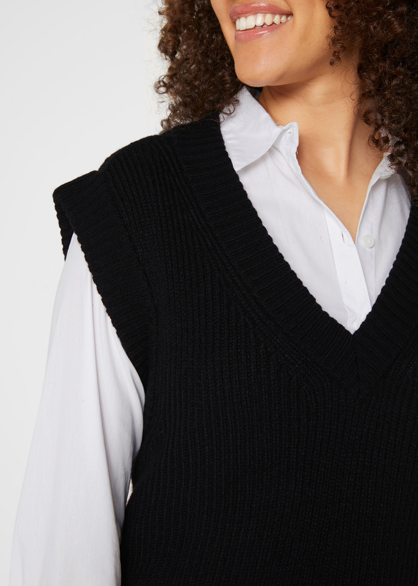 bonprix Pletená vesta Černá