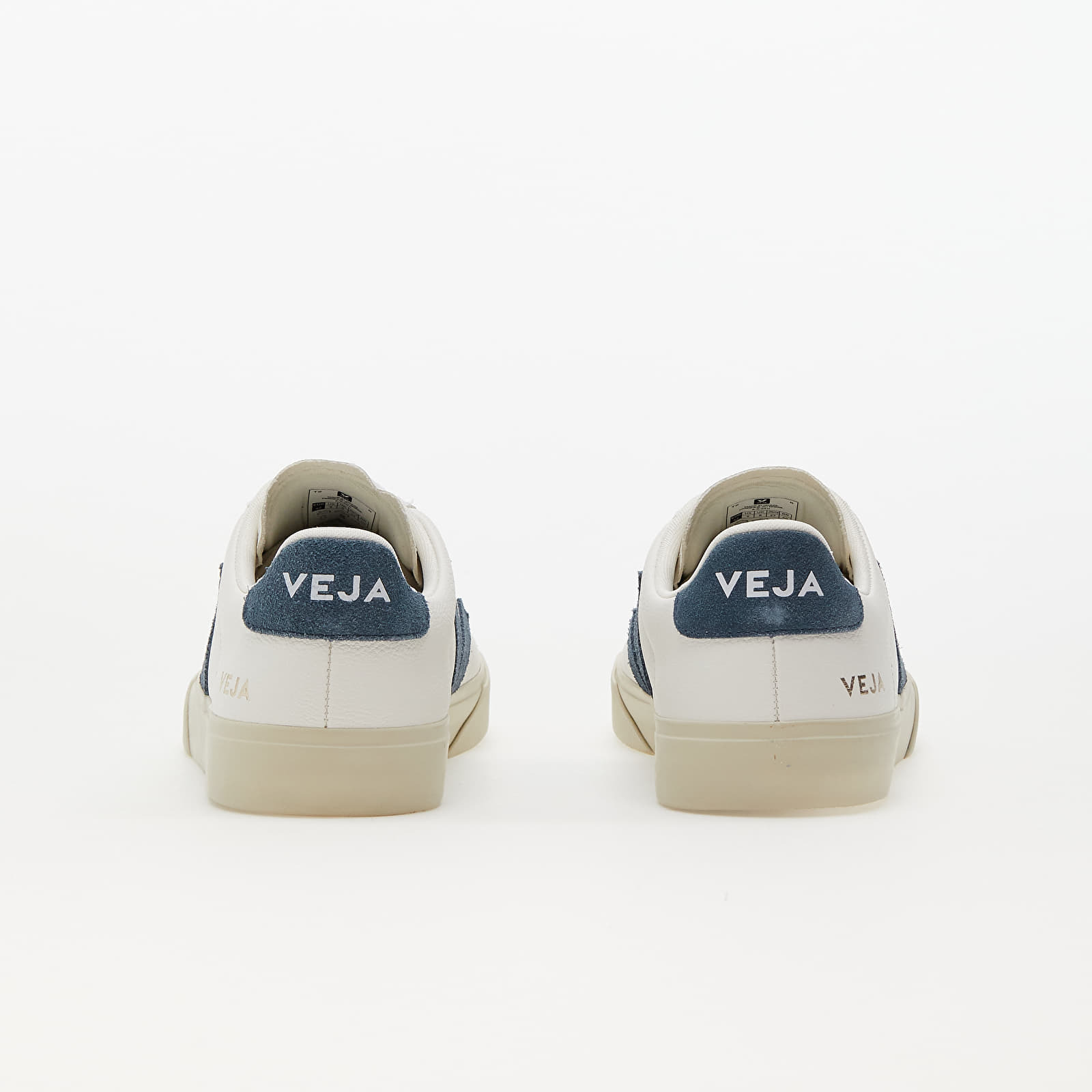 Veja Campo Chromefree Leather Extra-White/ California