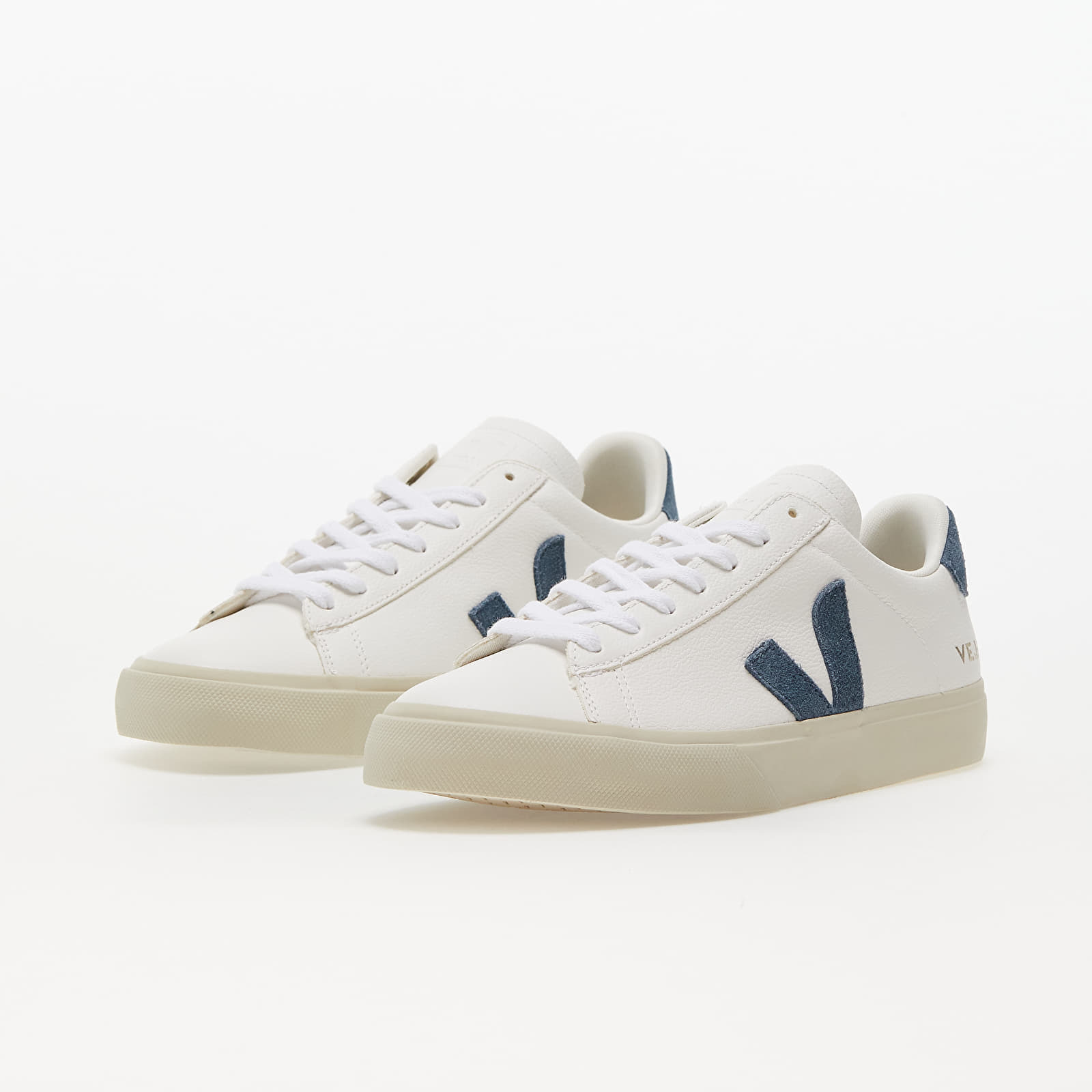 Veja Campo Chromefree Leather Extra-White/ California