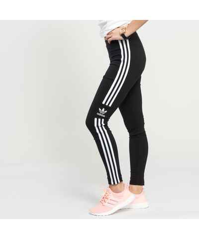 Kolekce Adidas z obchodu Queens.cz | 200 kousku na jednom Kolekce Adidas z obchodu Queens.cz | 200 kousku na jednom