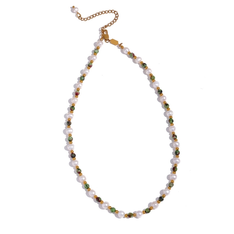 GRACE Jewellery Korálkový náhrdelník sladkovodní perly a epidot, chirurgická ocel