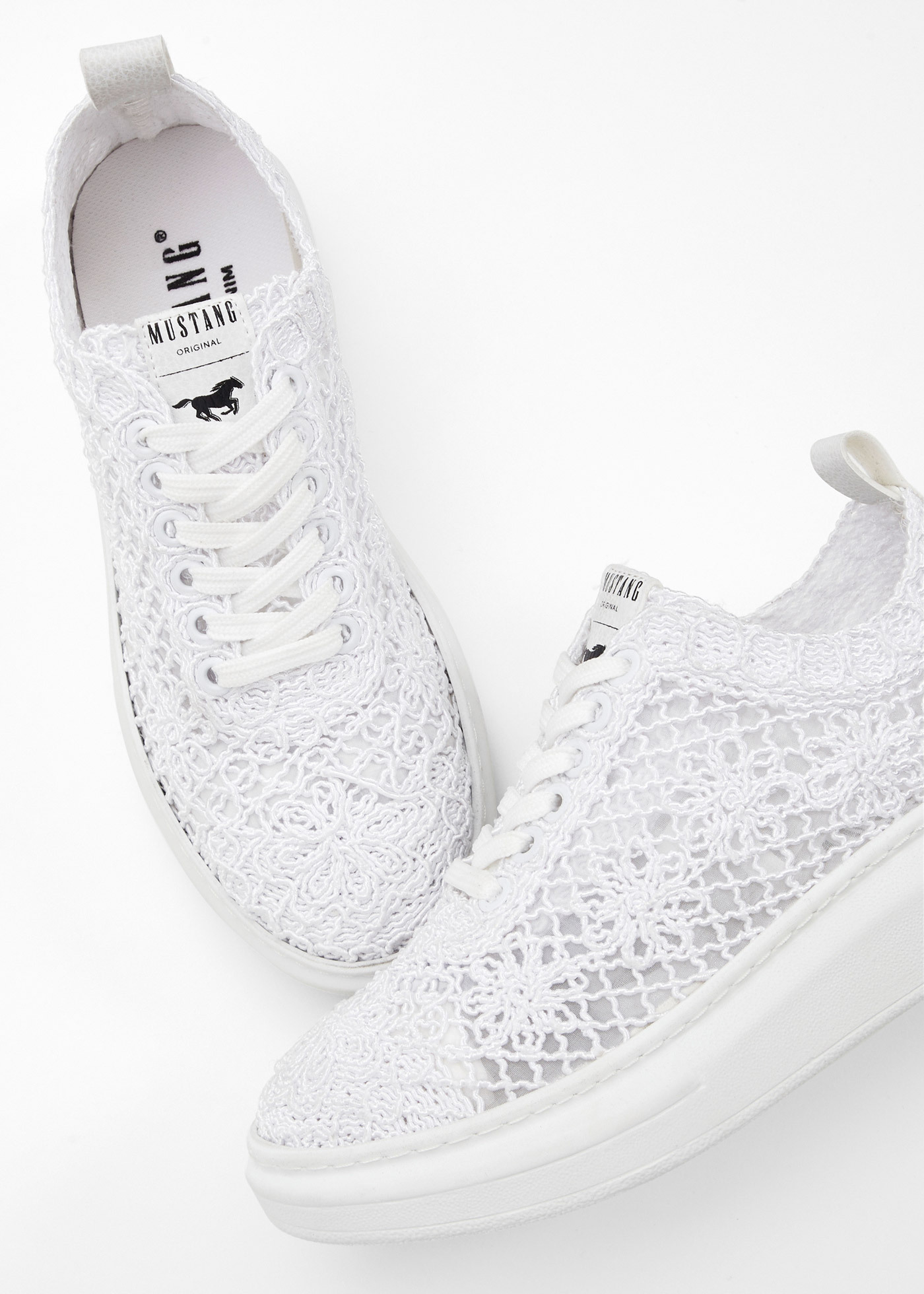 bonprix Tenisky značky Mustang na platformě bílá Žena