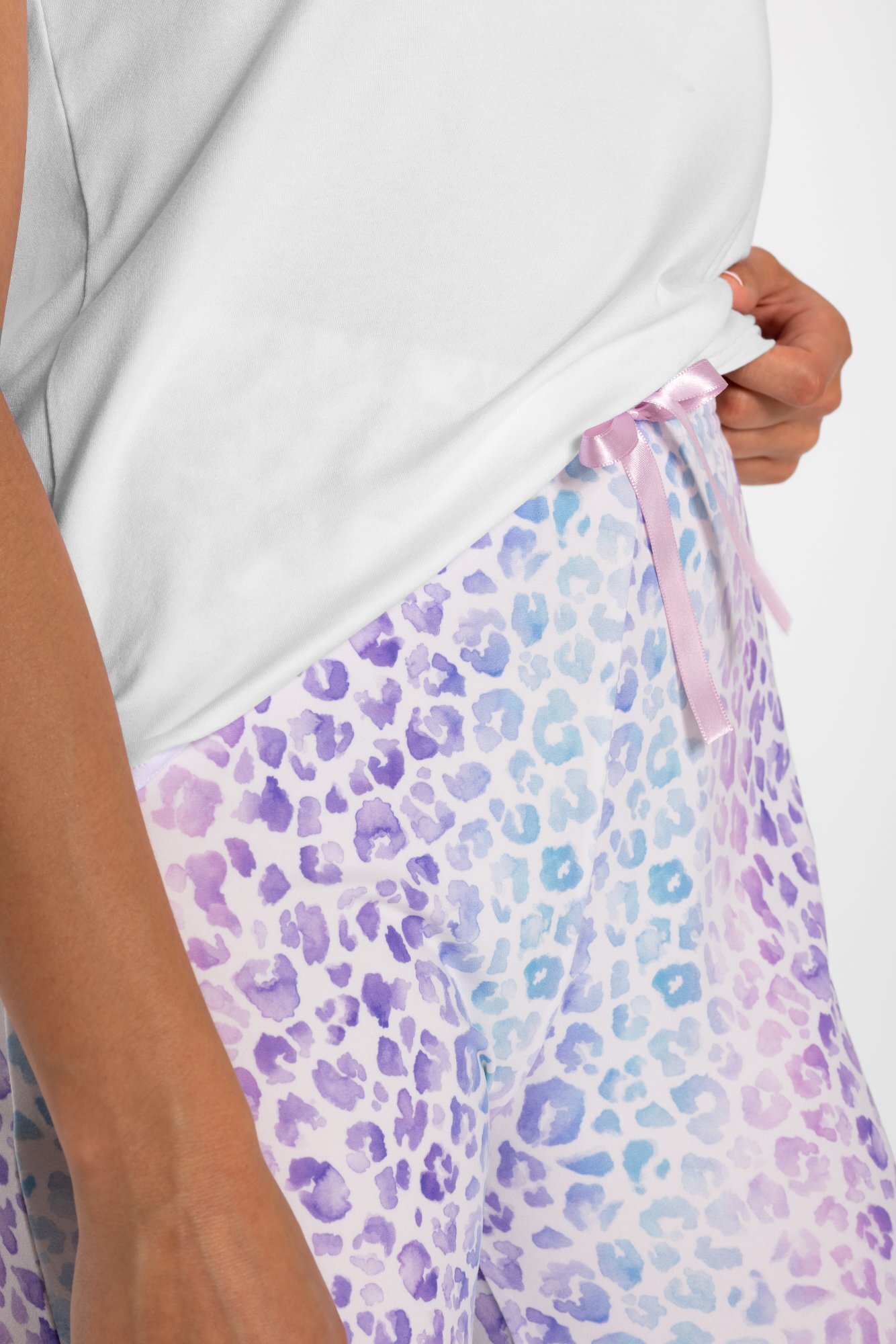 BASIC Dlouhé pyžamo s duhovým vzorem Coco Bílá