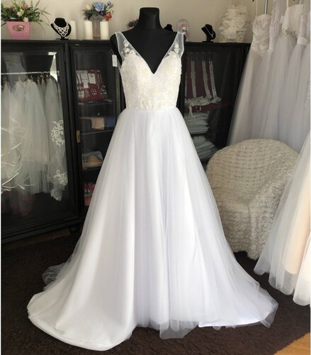 čistě bílé svatební šaty s tylovou sukní Erin - GLAMI.cz