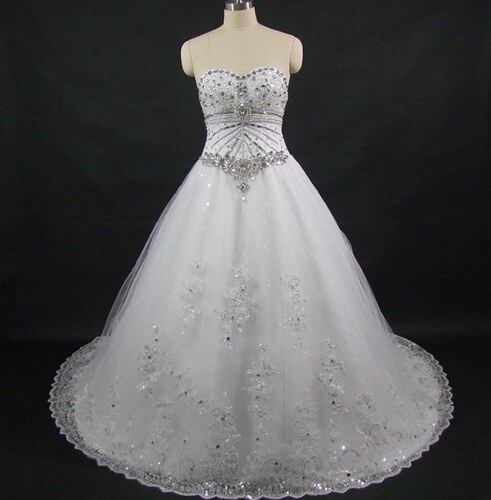 Donna Bridal hodně zdobené a třpytivé svatební šaty s originální sukní,  výkroj do oválu - GLAMI.cz