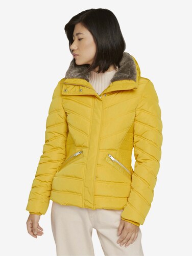 Žlutá dámská prošívaná zimní bunda s límcem s umělým kožíškem Tom Tailor -  GLAMI.cz