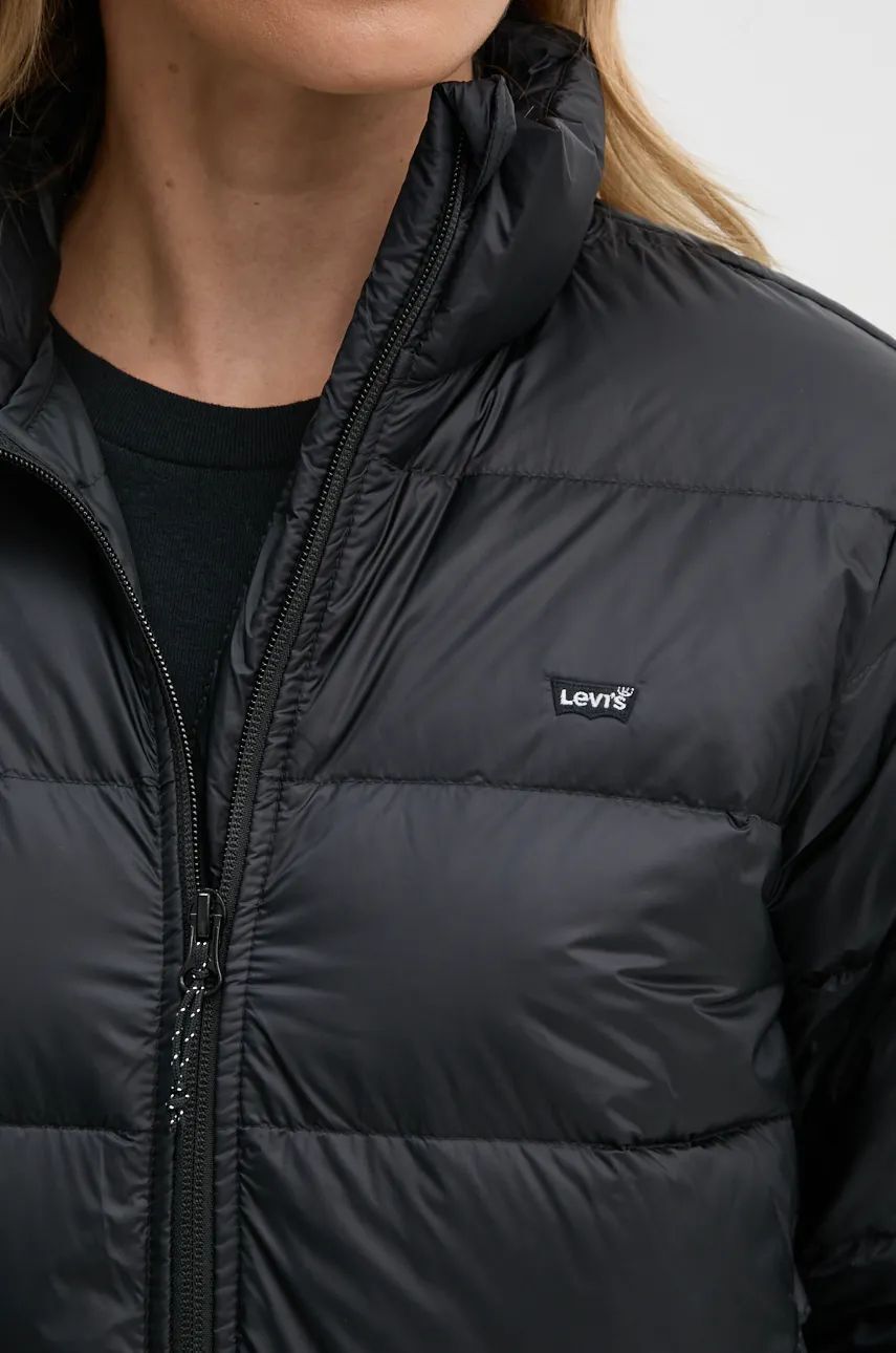Péřová bunda Levi's dámská, černá barva, přechodná, A8320