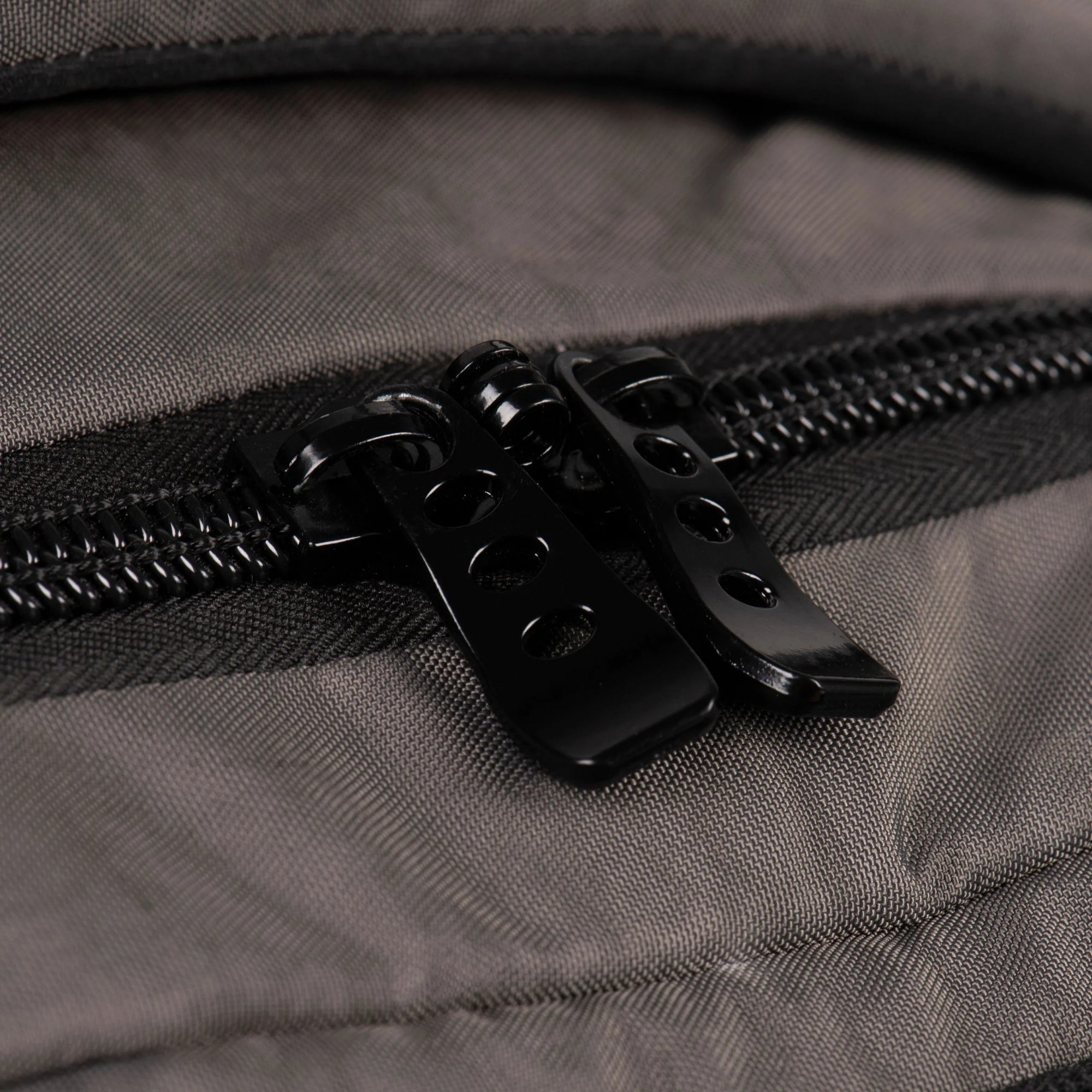 Wings šedý cestovní batoh/kufr TURNSTONE Šedá