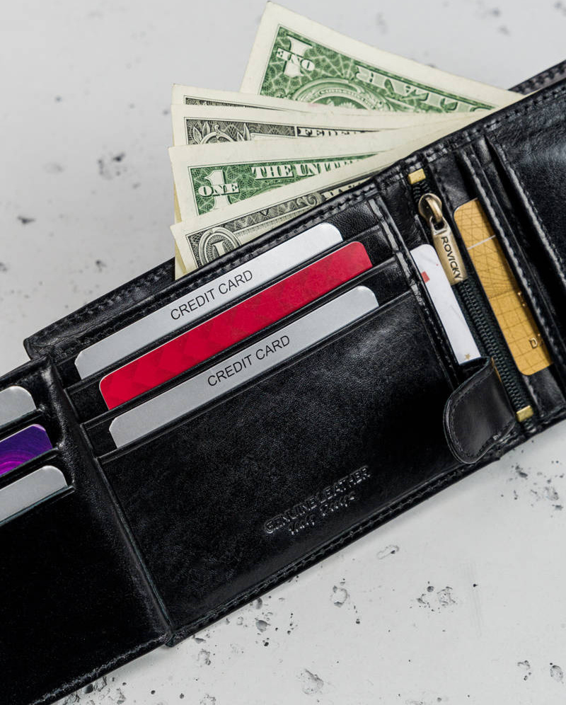 Rovicky Černá pánská kožená peněženka s protiskluzovou membránou L173