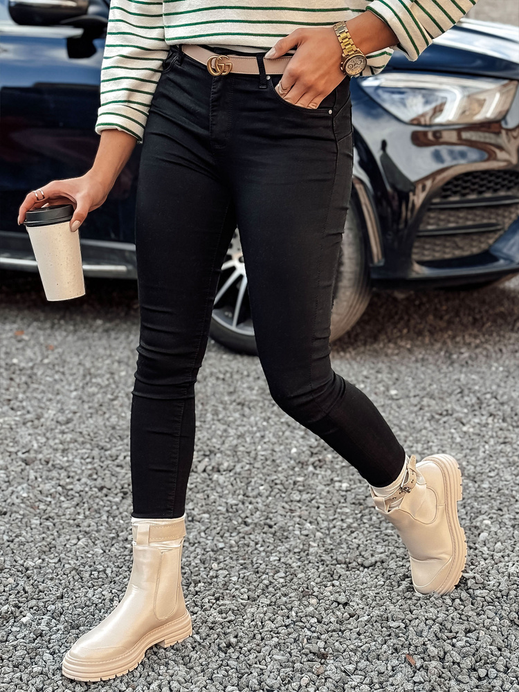 BASIC Černé dámské push-up džíny FAYLORISI Černá