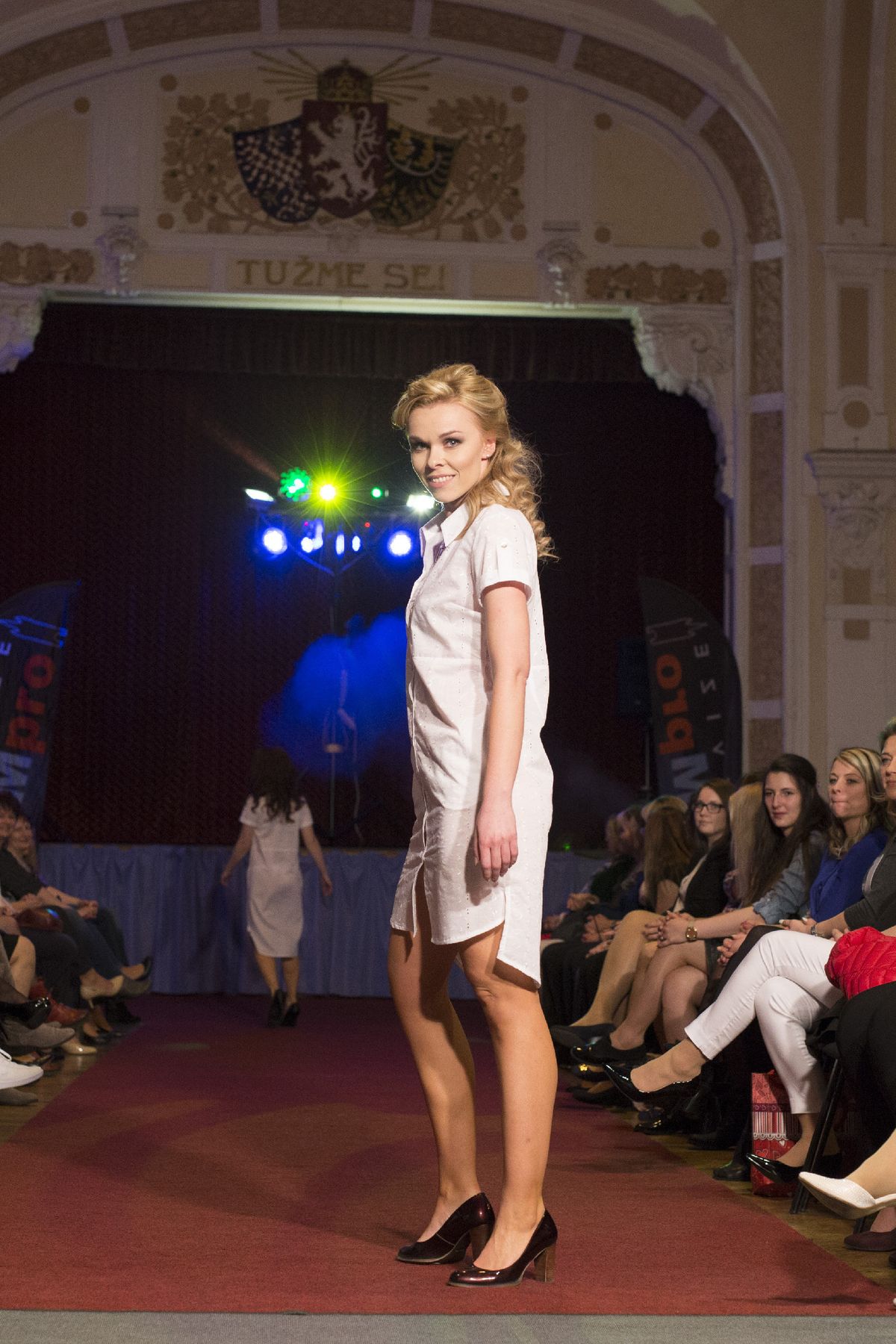 Košilové šaty bílé - madeira 38