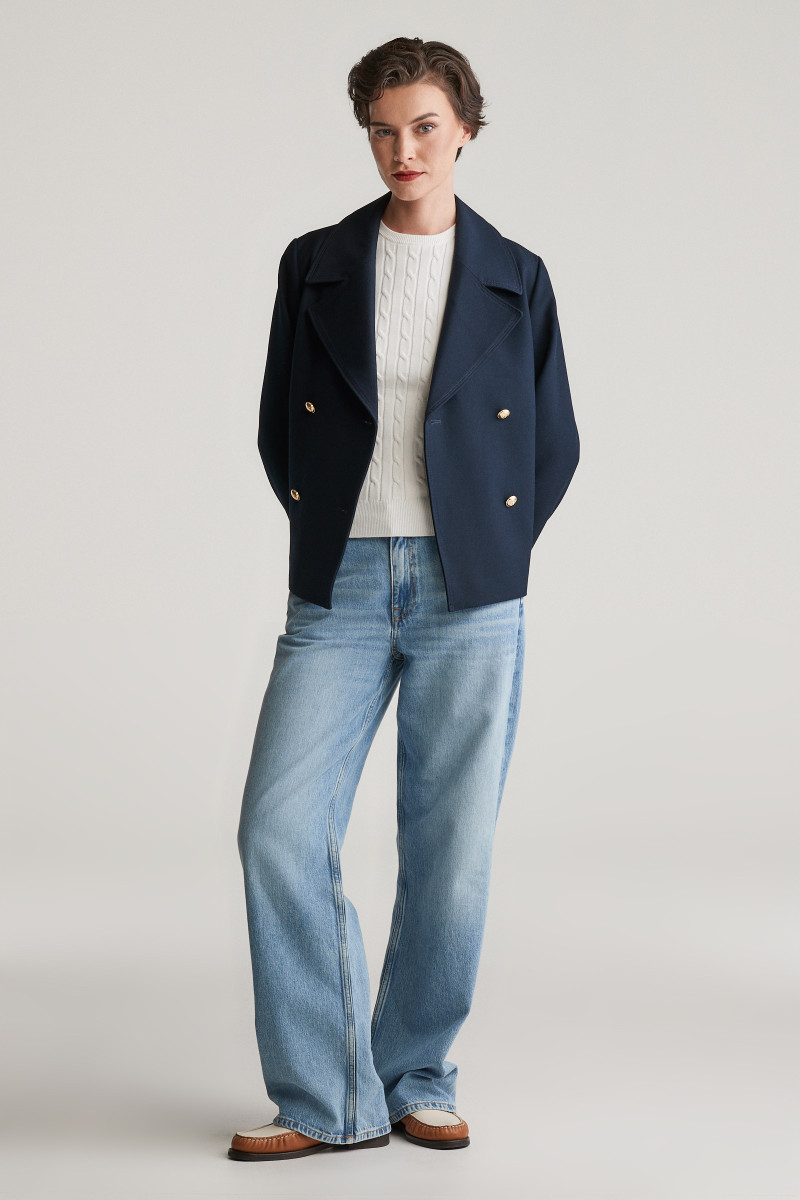 SVETR GANT STRETCH COTTON CABLE SS C-NECK EGGSHELL