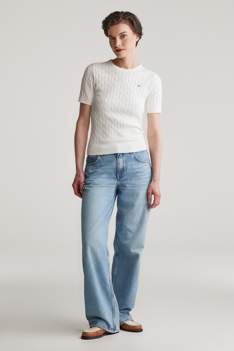 SVETR GANT STRETCH COTTON CABLE SS C-NECK EGGSHELL