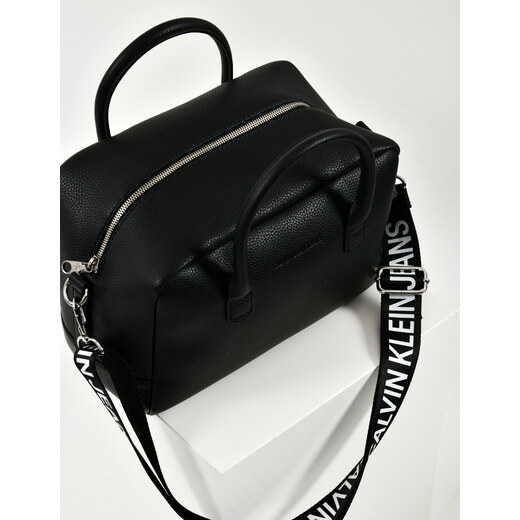 CALVIN KLEIN kabelka K60K607193 - GLAMI.cz