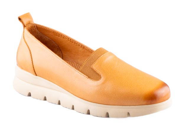 Dámské kožené mokasíny na klínku Dapi hnědé 28808 G