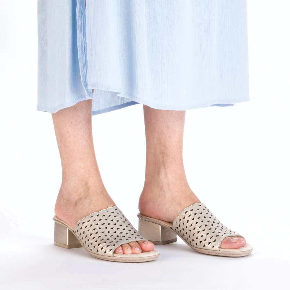 Dámské nazouváky RIEKER 64985-90 zlatá