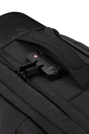 American Tourister URBAN TRACK DUFFLE/WH BACKPACK - objem 45.5 litrů