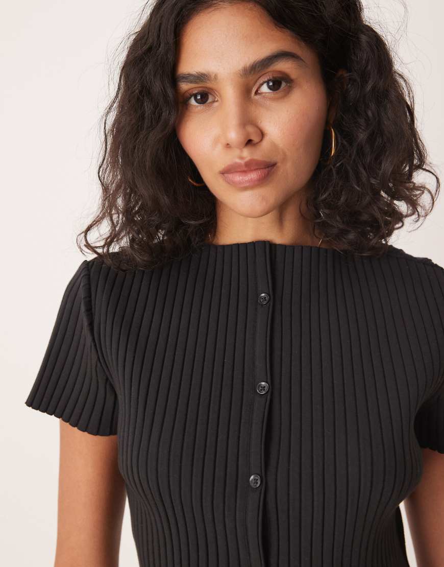 Gina Tricot short sleeve rib button front top in black