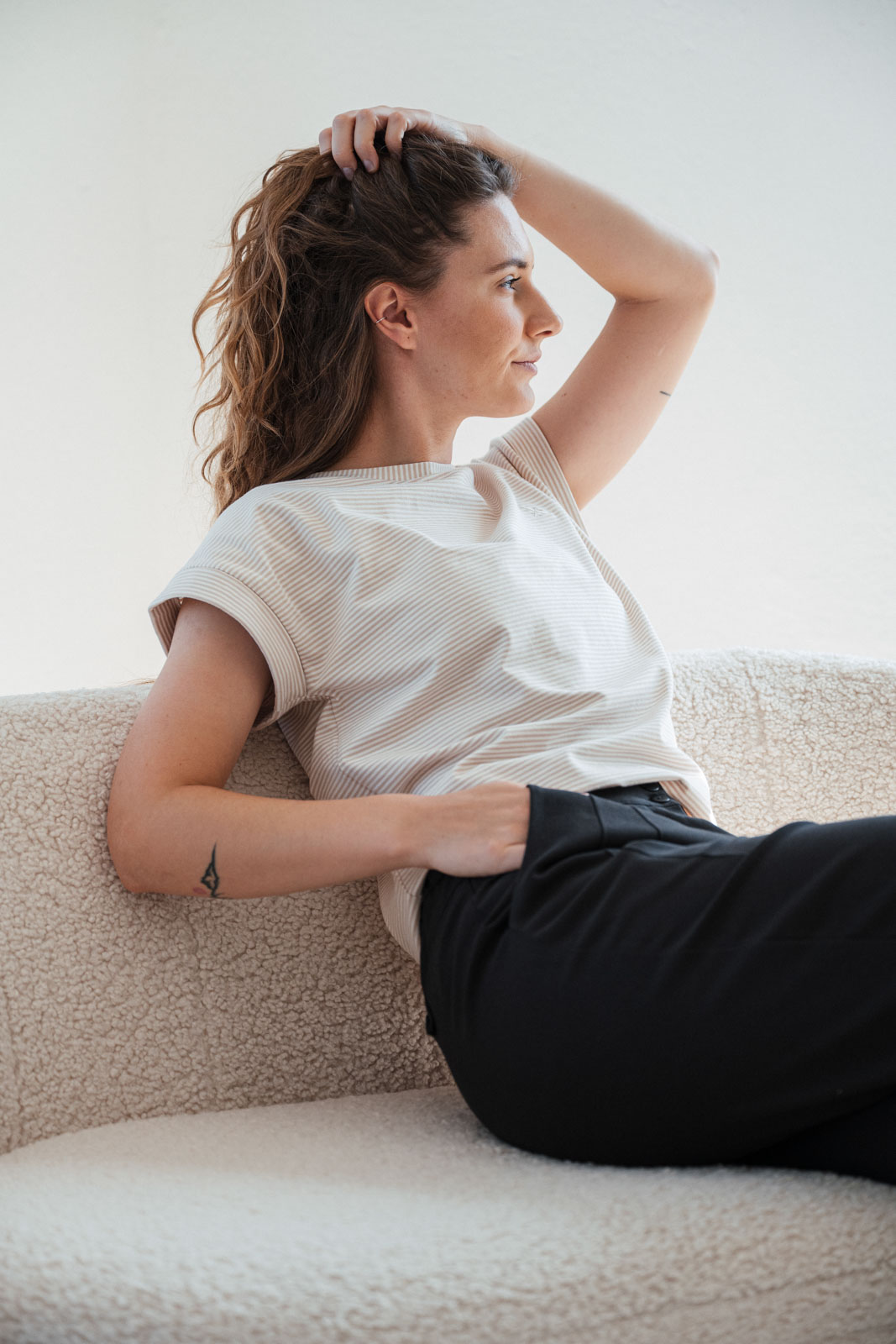 youngprimitive - Základ šatníku Lia pruh - cream stripe