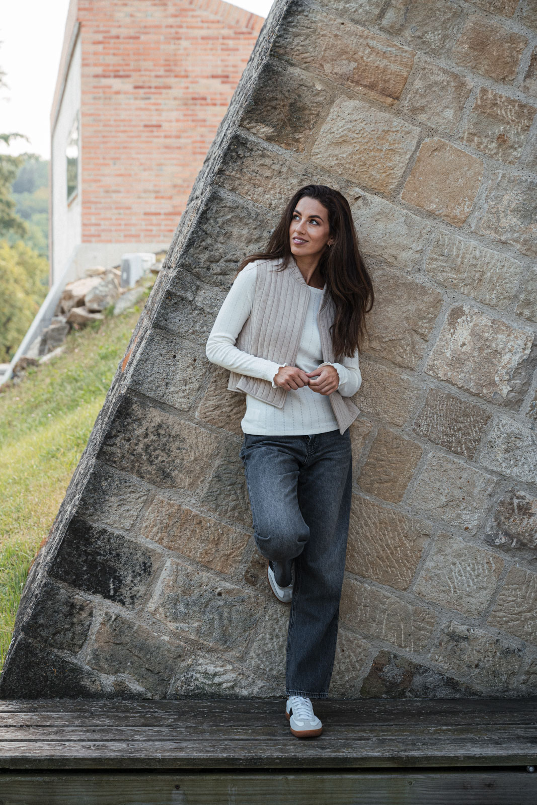 youngprimitive - Vesty Erin - Oat